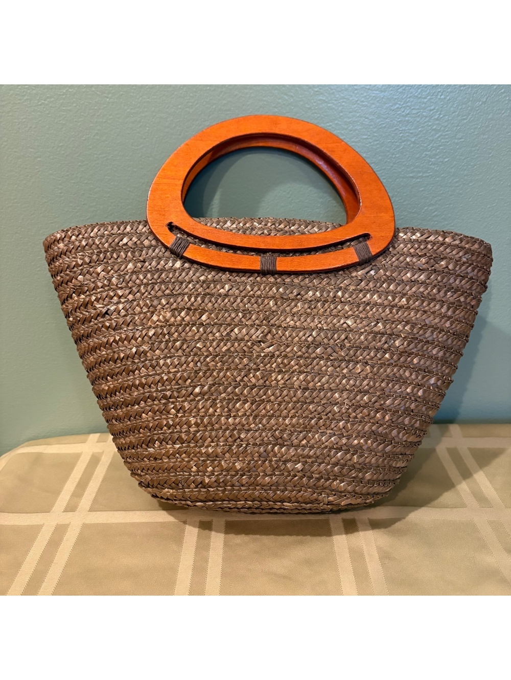 Vintage brown woven straw satchel purse with wooden handles